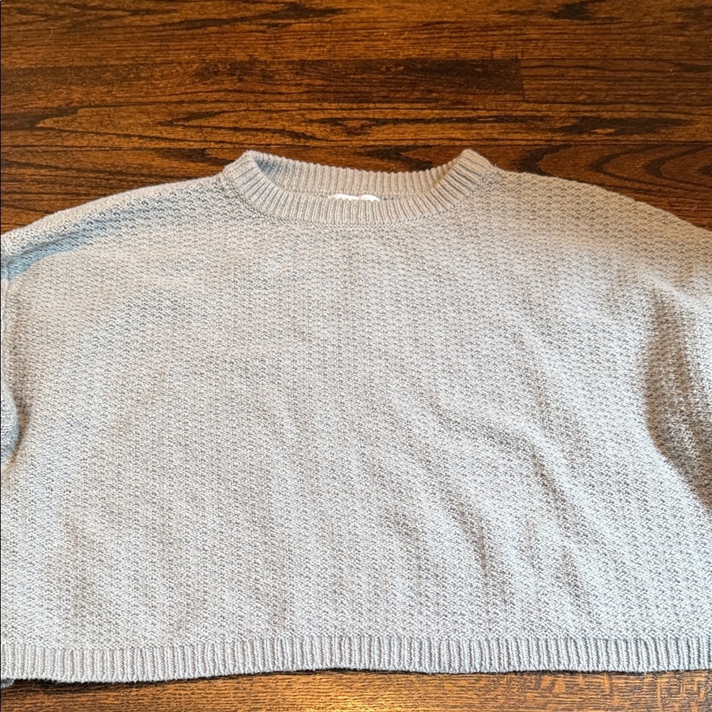 Women's Gray cropped Sweater size large - Picture 3 of 10